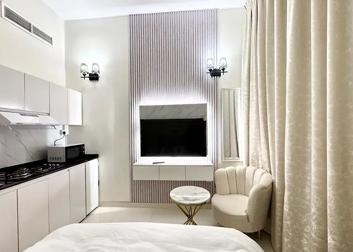 Al Manara Premium Cozy Studio